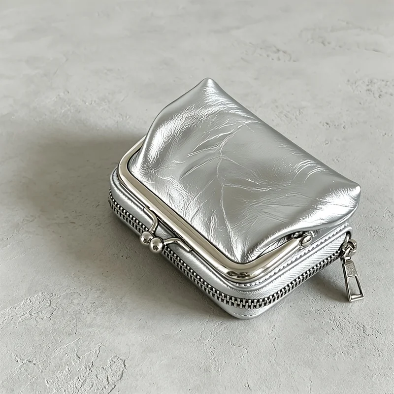 Vintage Pleated Glossy 2‑in‑1 Card Holder,Detachable Kiss‑Lock Coin Pouch, Accordion Multi‑Slot,Portable Compact Pouch for Womem