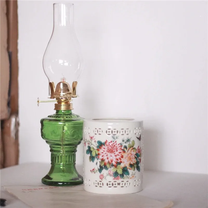 Retro Glass Oil Lamp 80 90 S Nostalgic Kerosene Lamp (Excluding Paraffin Oil) Ornaments