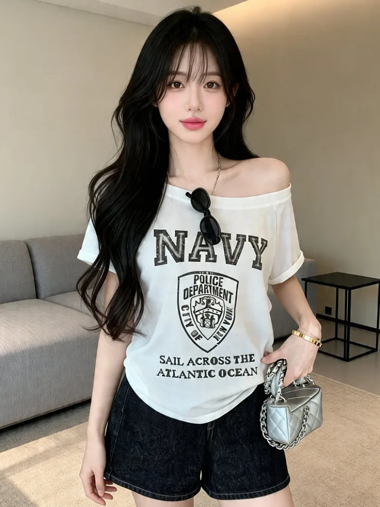 

Retro American White Short Sleeve T-Shirt Women Summer Spicy Shoulder Design Casual Versatile Slimming Top City Walk Friendly