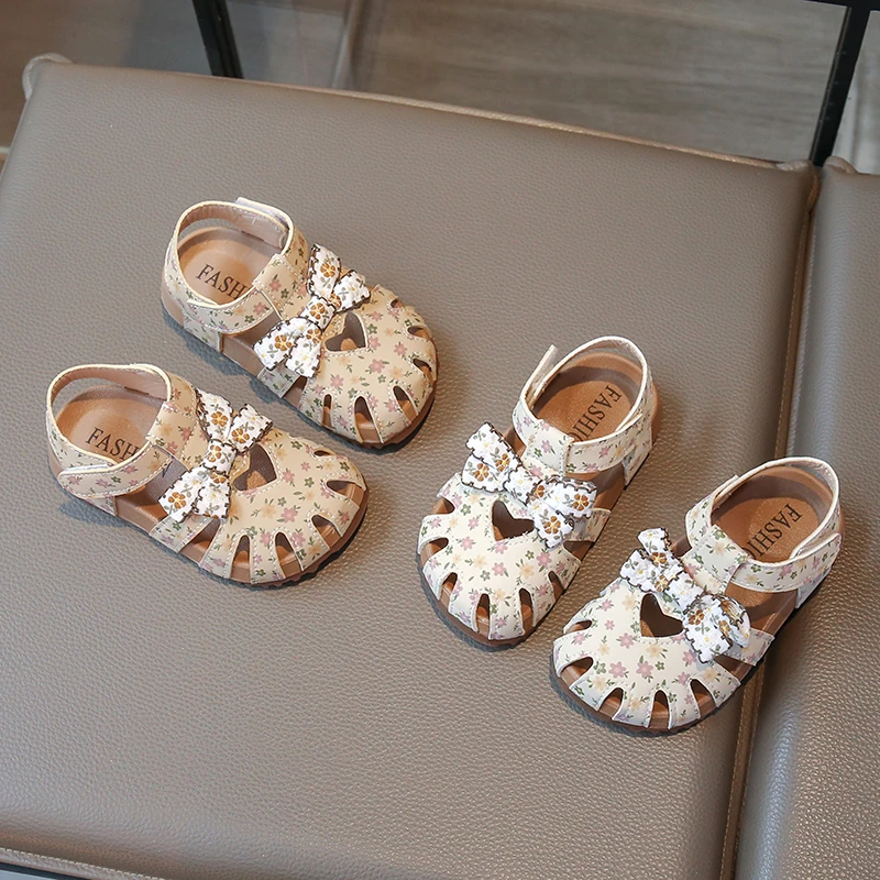 

2025 Summer New Cute Bow Girls Sandals Flowers Printed PU Leather Toddler Kids Sandals Soft Bottom Children Beach Shoes
