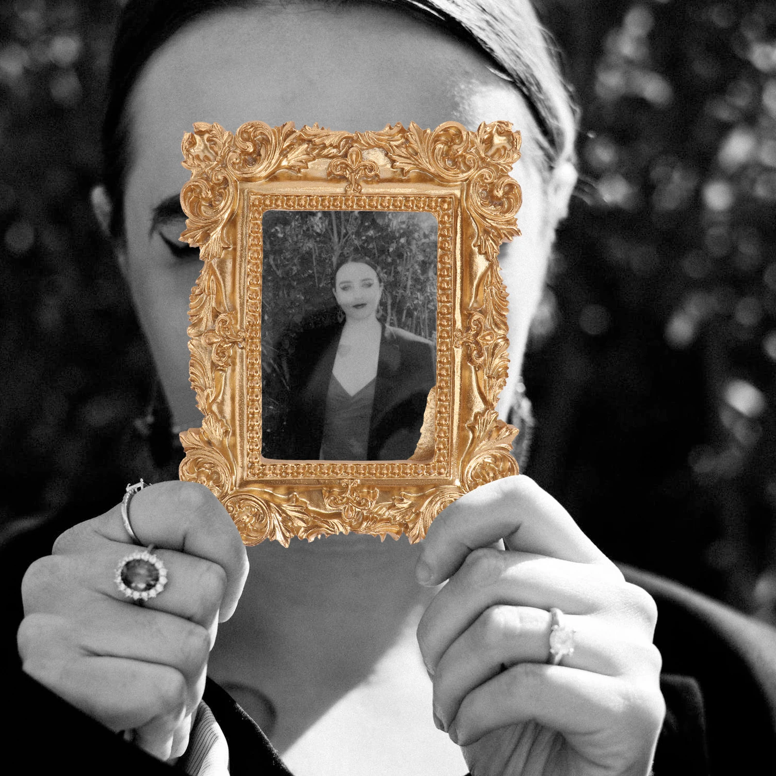 

2pcs Mini Photo Frames Vintage Resin Adornment Creative Home Decor Picture Frame Gift Idea Compact Size