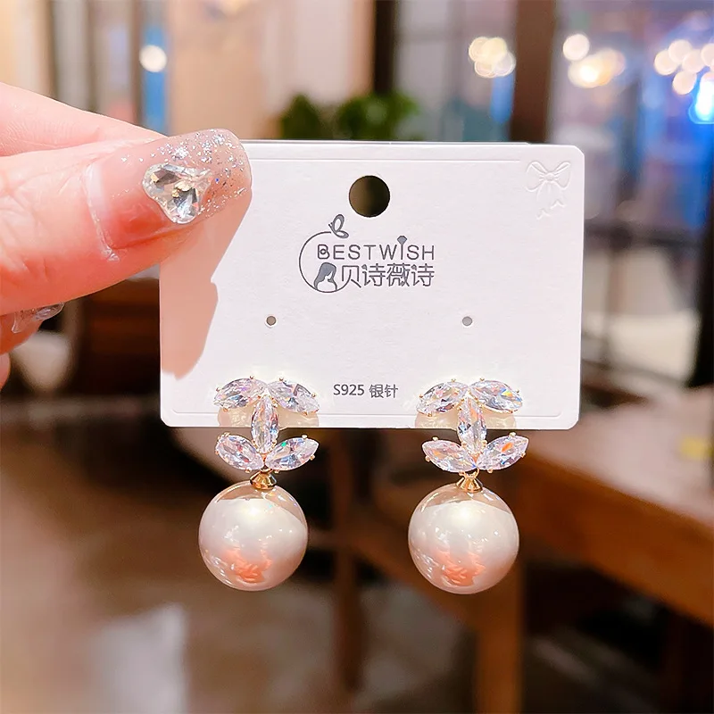 

Серьги-гвоздики для девочек во французском стиле ретро с высококачественным и креативным ощущением, новые серьги для делового банкета, вечеринки и свадьбы 2025 года.