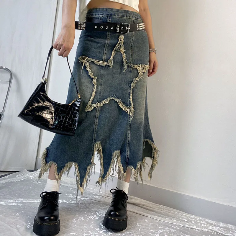 

Old Washed Denim Skirt Women Fringed Frayed Five-Pointed Star Patch Cloth Raw Edge Personality Low Waist Mid Length Skirt