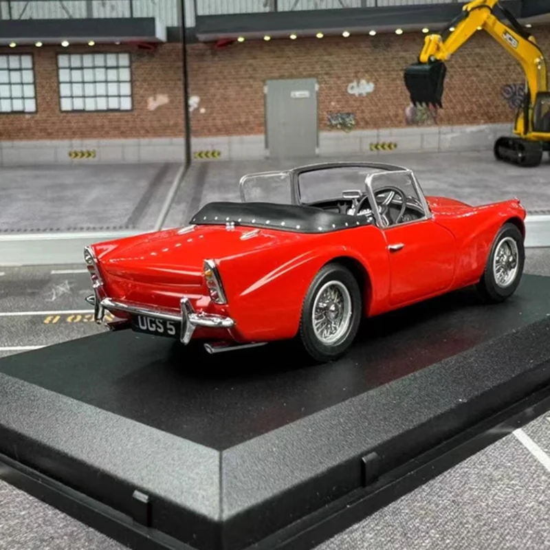 OXFORD Diecast 1:43 Scale SP250 Roadster 1959 Alloy Retroรถสําเร็จรูปผลิตภัณฑ์จําลองของเล่นของขวัญแบบคงที่