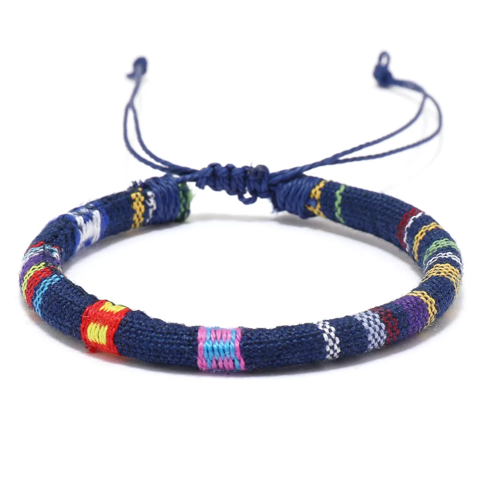 12-teiliges Set an Armbändern im Boho-Stil für Männer und Frauen, geflochten, für den Sommer, handgefertigt, als Festival-Schmuck und Accessoires. – Detail 13