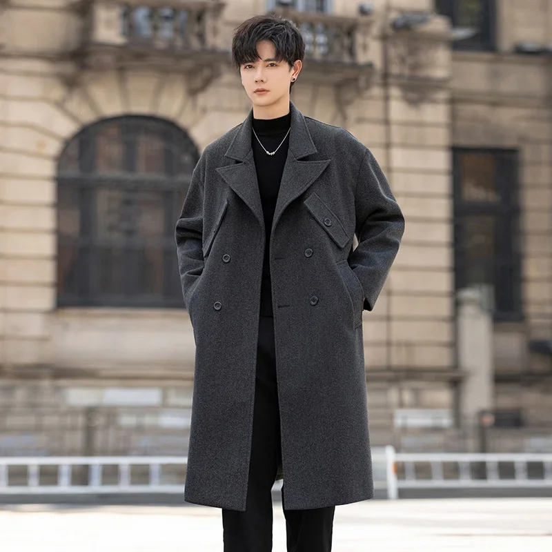 

Мужской плащ-тренч бежевого цвета из льна, стандартный крой, для повседневной носки на улице весной, легкий, мягкий, дышащий, с вышивкой и бахромой на лацканах, стильный.