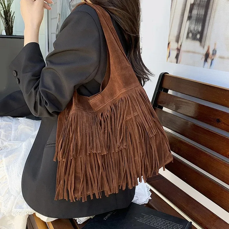 

Suede Tassel High Quality Faux Shoulder Bags Fashion Large Capacity Sense of Luxury Popularity Women's Tote Bags Casual New