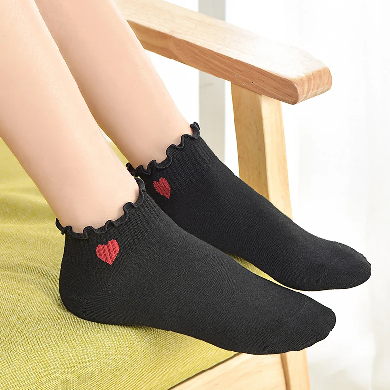 New Women Cotton Cusual White Black Socks Girls Cute Crimped Ankle Sokken Stripes Dots Heart 34-40