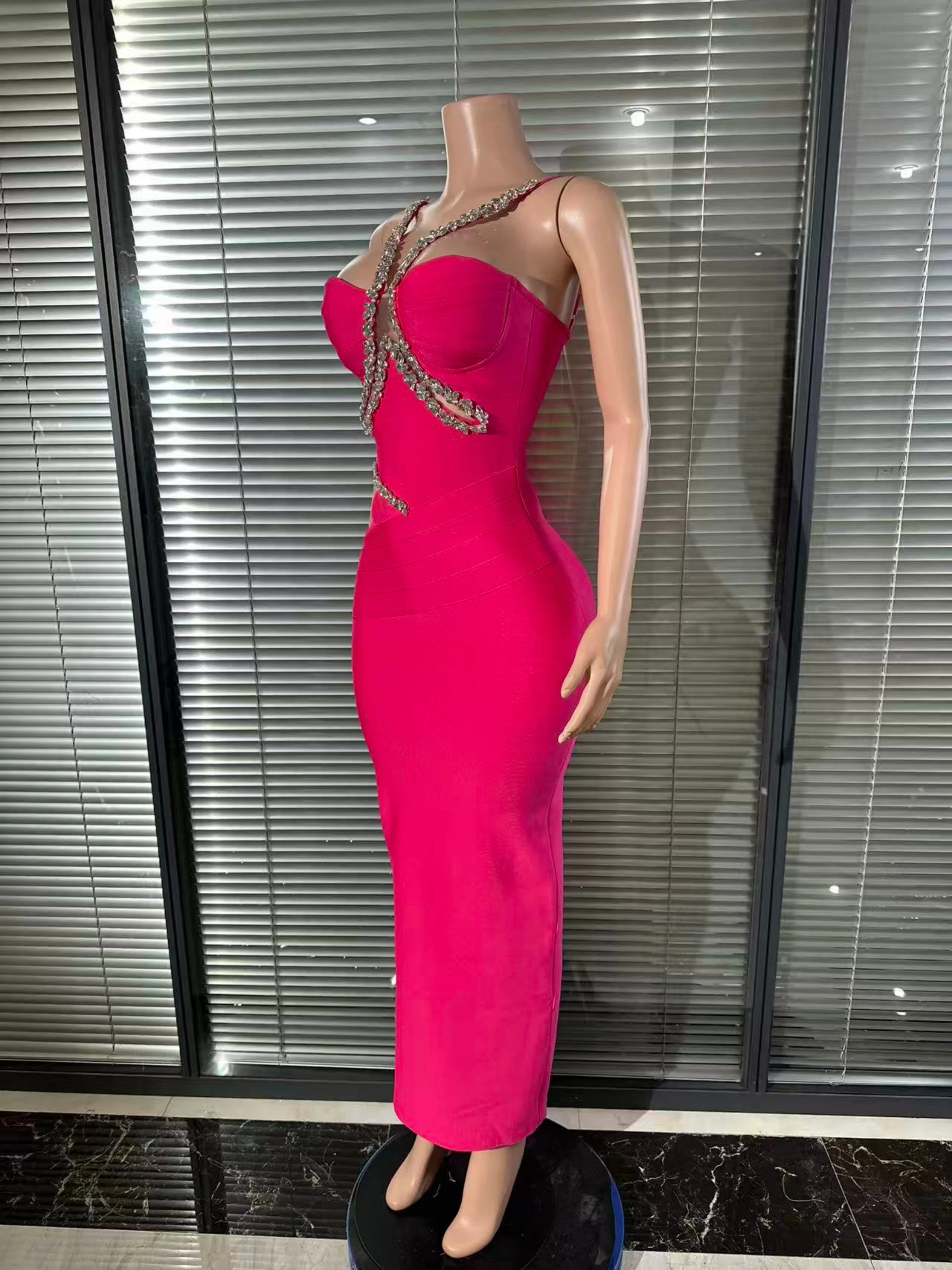 여성용 스트랩리스 컷아웃 반짝이는 크리스탈 장식 바디콘 섹시 파티 의상 공연 나이트클럽 우아한 정장 행사복