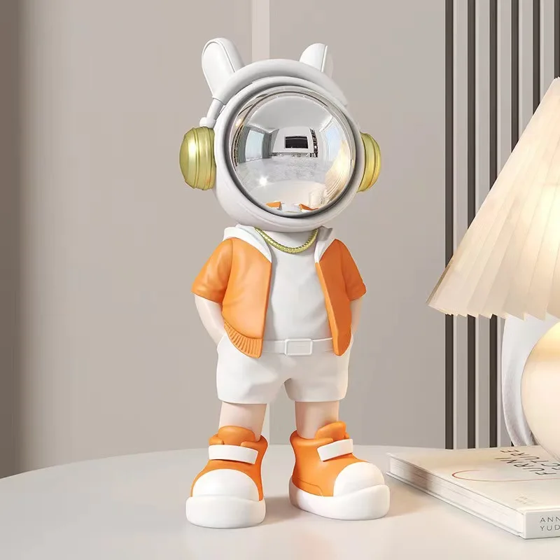 36CM Resin Astronaut Image Light Luxury Listening To Music Astronaut Decoration Image Desktop Design Astronaut Image