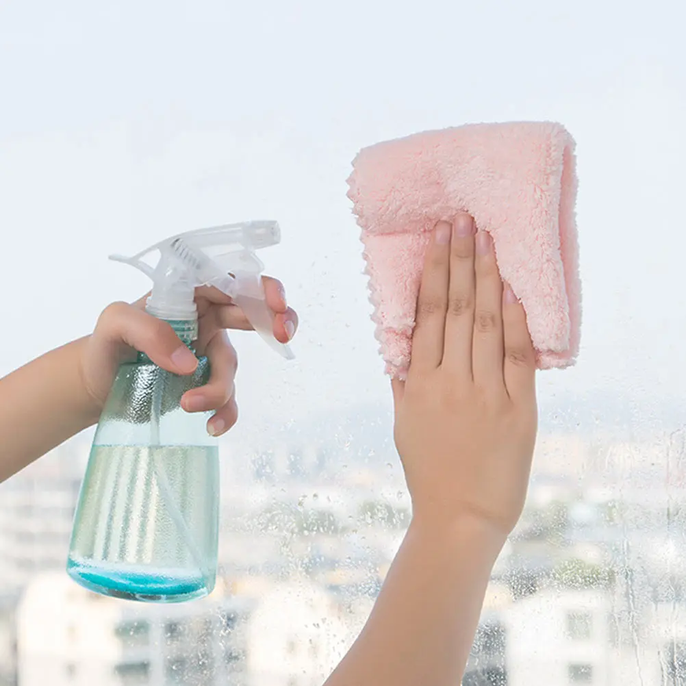 

2pcs Hand Press Watering Can Sturdy PP Material Fine Atomization Columnar Mode Disinfectant Use Household Gardening for Flowers