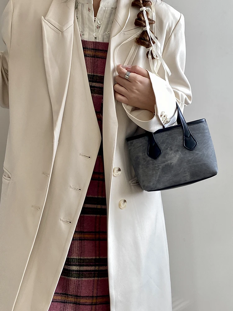 2024 Niche Design New Temperament Handbag Spring Summer Vintage Portable Small Bag All-match Shoulder Slung Crossbody Bag Women