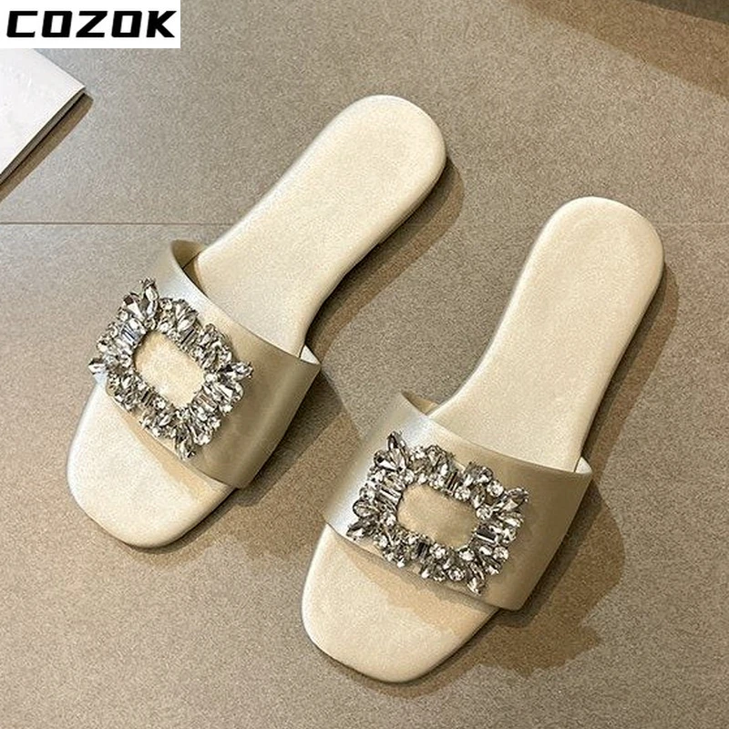 Summer Women Slippers Low Heel Fashion Shiny Rhinestone Buckle Beach Slippers Summer Sandals Open Toe Flip-Flops Slippers Women