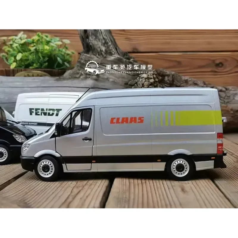 for 1:32 Sprinter MPV Diecast Alloy Car Model Realistic Simulation Static Display Collectible Toy Gift Finished Product