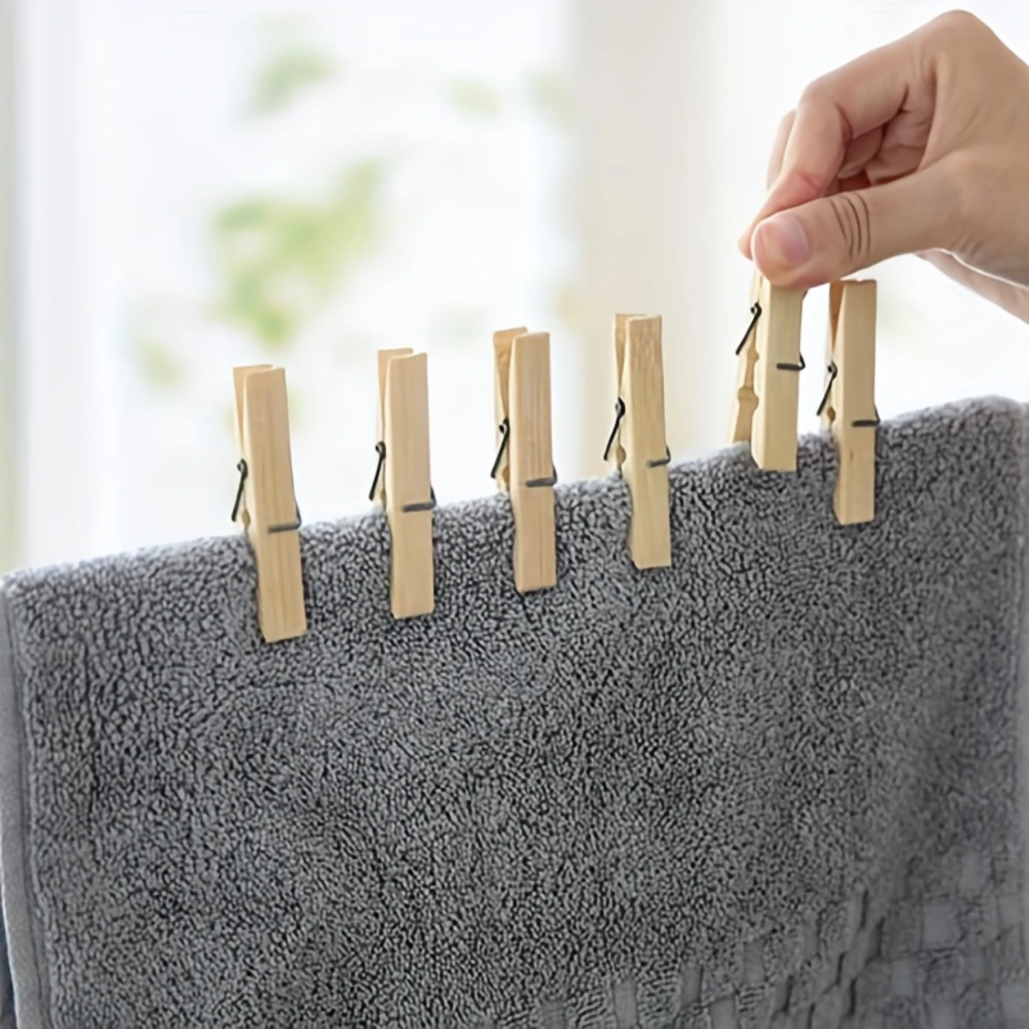 200pcs/set Strong Grip Bamboo Clothespins, Durable Mini Wood Clips, Multipurpose Utility Pegs For Laundry, Hanging, And Craft Pr