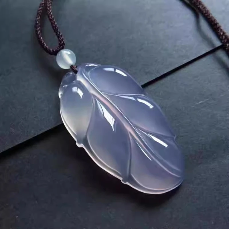 

Natural ice-type violet chalcedony agate leaf pendant, white ribbon purple gold branch jade leaf, men's and women's jade pendant