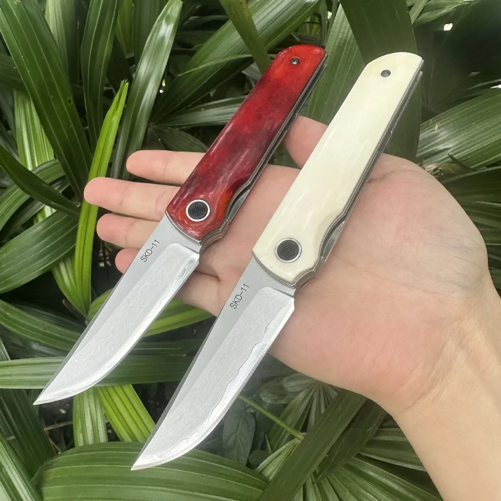 

Bull bone handle, three steel outdoor folding knives, ball bearings, smooth opening and closing, EDC storage knife