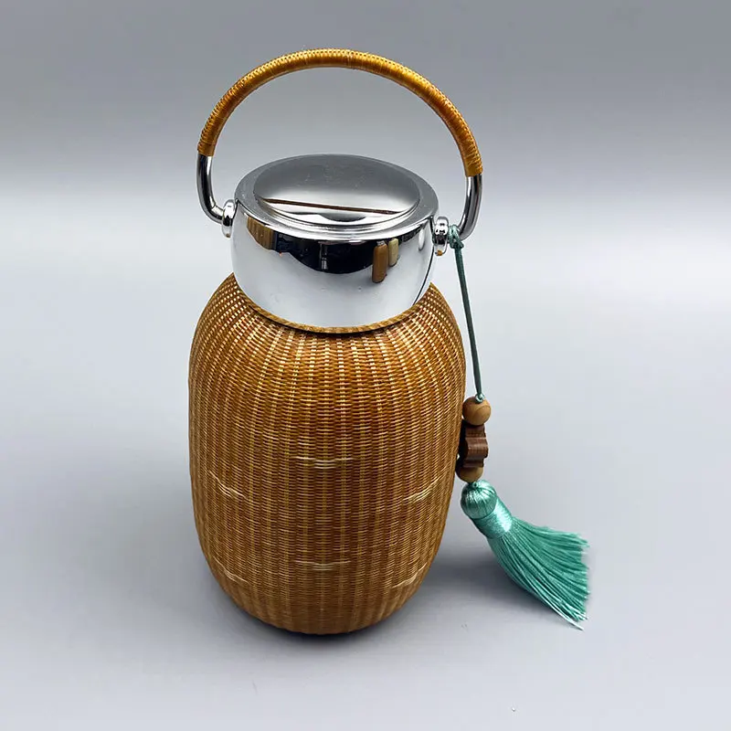 Bamboo woven shell thermos cup, stainless steel vacuum liner, portable handle, Chinese retro, heat and cold, water bottle