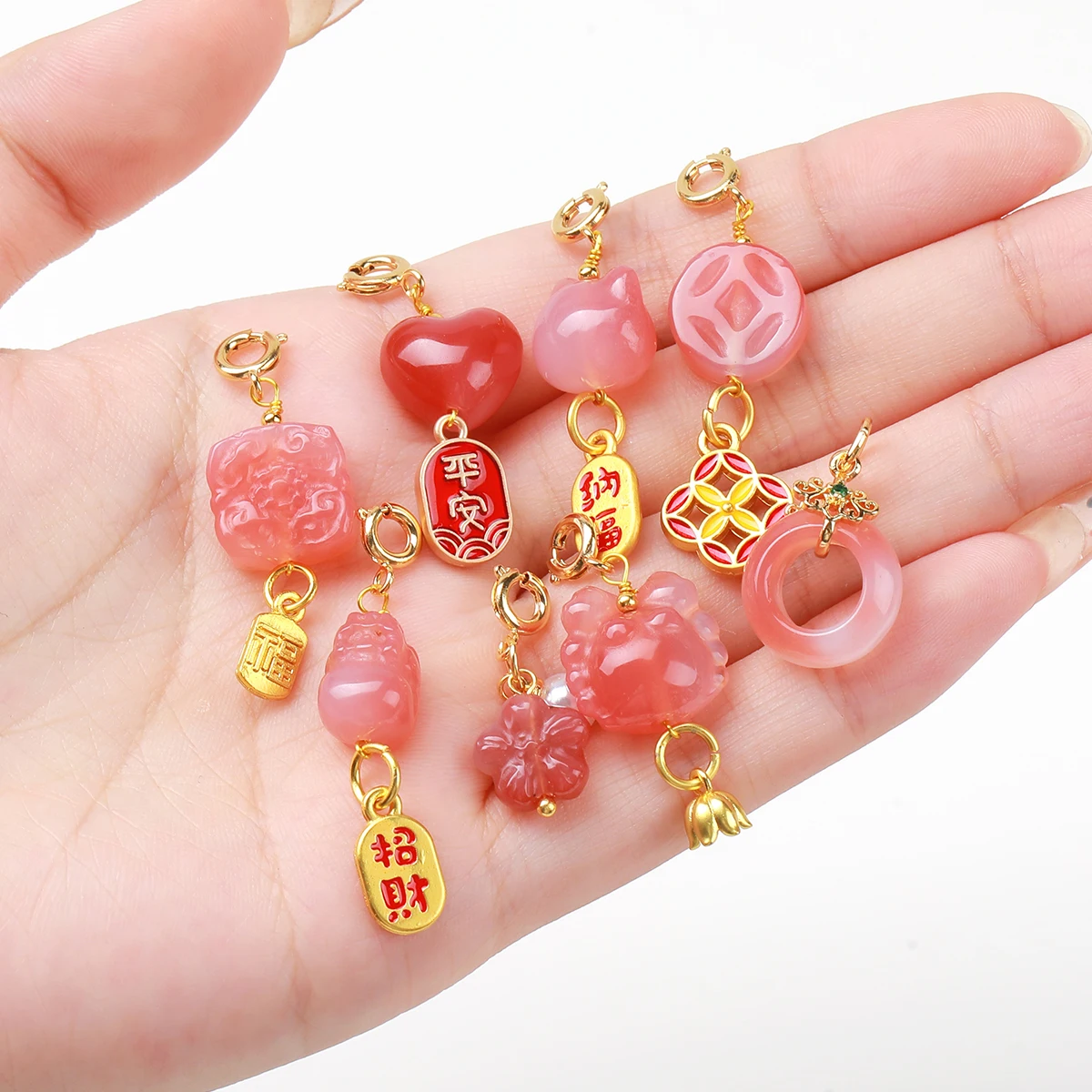 

1Pc Natural Stone Salt Source Agate Carved Cartoon Cat Pendant Cute Charms for Jewelry Making DIY Bracelet Necklace Accessory