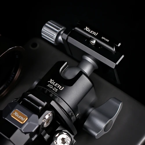 Imagen 2 del producto XILETU Trípode ligero y estable de fibra de carbono con 360 °   Mini soporte de mesa desmontable con cabeza de bola de rotación para cámaras digitales DSLRS