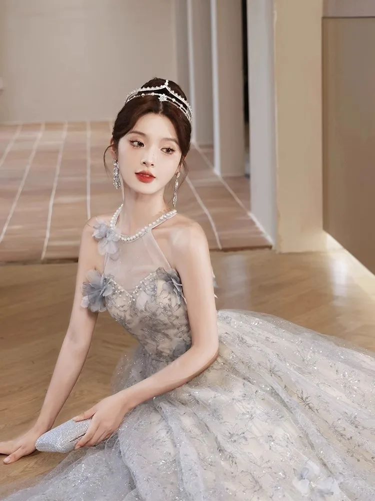 Luxuriöse Ballkleider mit 3D-Dekorationsblumen für Damen, hängender Halskragen, Perlenstickerei, Tüll-Taille, A-Linie, bodenlang, Abendpartykleid