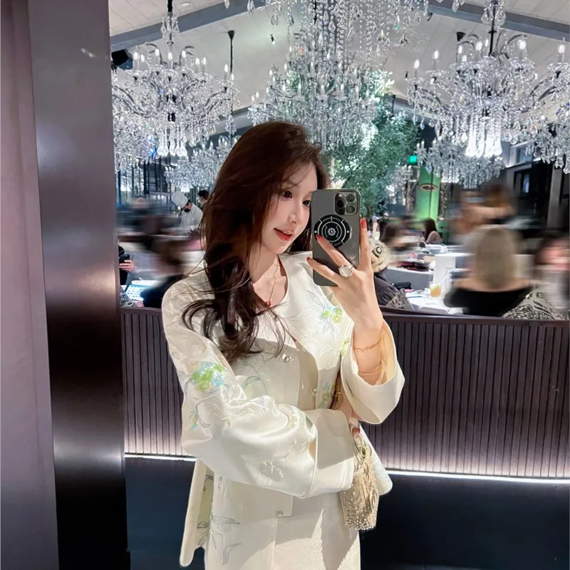 새로운 중국 스타일 팬 자수 짧은 코트 여성 디자인 블라우스