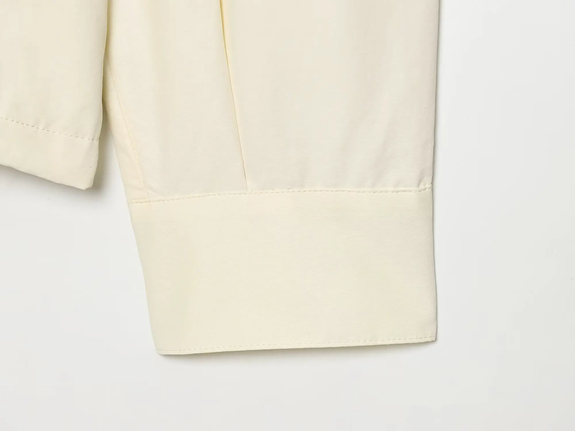 KONDALA Damen Schicke Minimalistische Gürteljacke Elegante Pendlerjacke mit Stehkragen 2026 Frühling Herbst Trendige High-Street Freizeitjacke – Detail 10