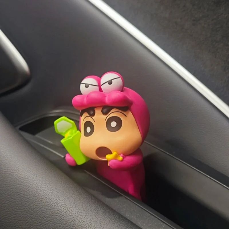 New Crayon Shin-Chan Blind Box Animation Figurine Hippers Mobile Phone Car Decoration Figurine Pendant Gift Anime Periphera Gift