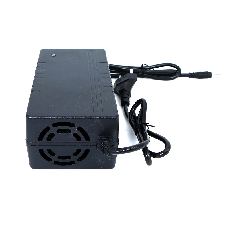 Cargador de batería de litio de 60V, 16 cuerdas, 3A, 18650, corriente constante, voltaje constante, 67,2 V, cargador de polímero DC 5,5x2,1mm