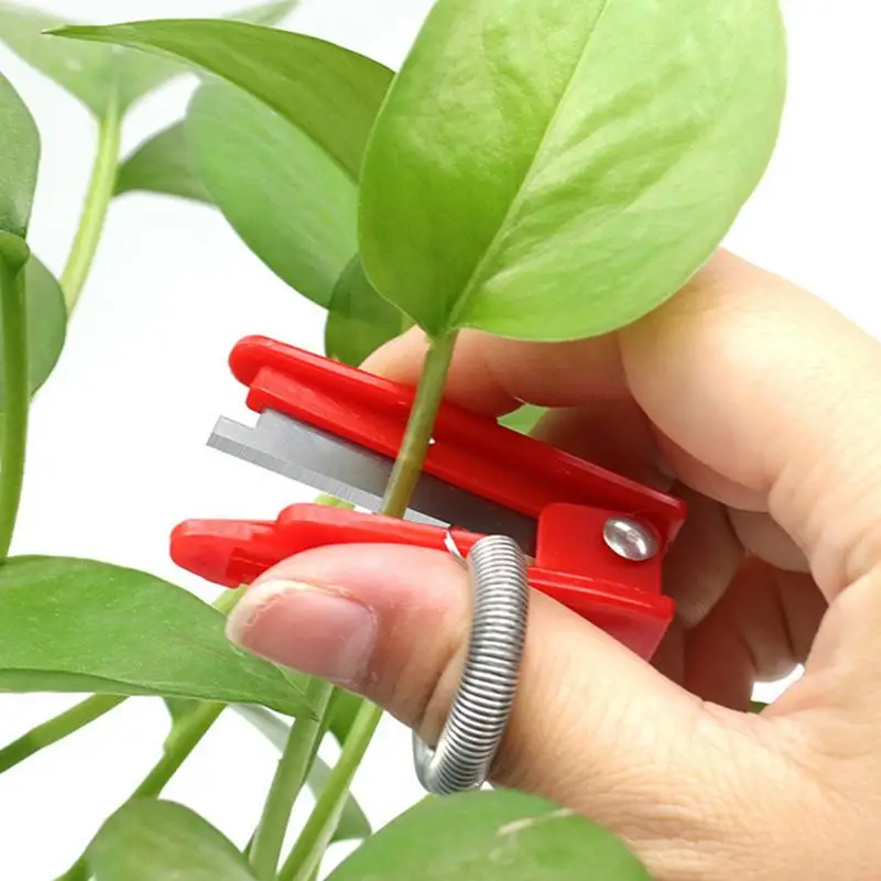 Thumb Pruner Multifunction Garden Thumb Knife Vegetable Fruits Picking Device Branches Pruning Tools Practical Gardening Tools