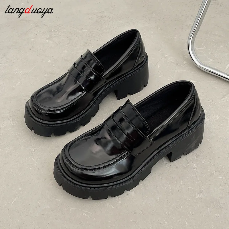 2024 Chunky Loafers For Women Leather Platform Shoes Round Toe Casual Shoes Ladies British Style Slip On heels Black white