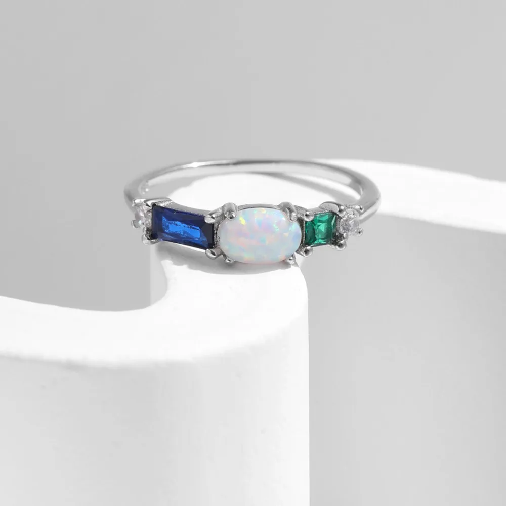 

BR s925 Sterling Silver Elegant White Diamond-Encrusted Ring with White, Blue, and Green Features - A Great Gift for Girlfriend