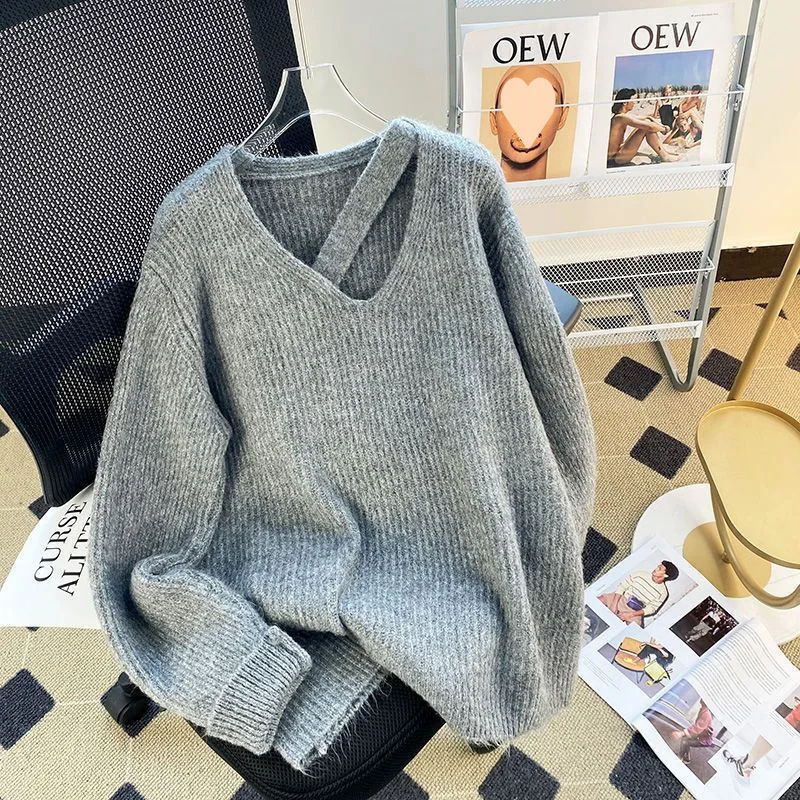 

2025 Autumn and Winter Thickened Collar Hollow Pullover Sweater Women's Design Sense Advanced Lazy Style Fashion