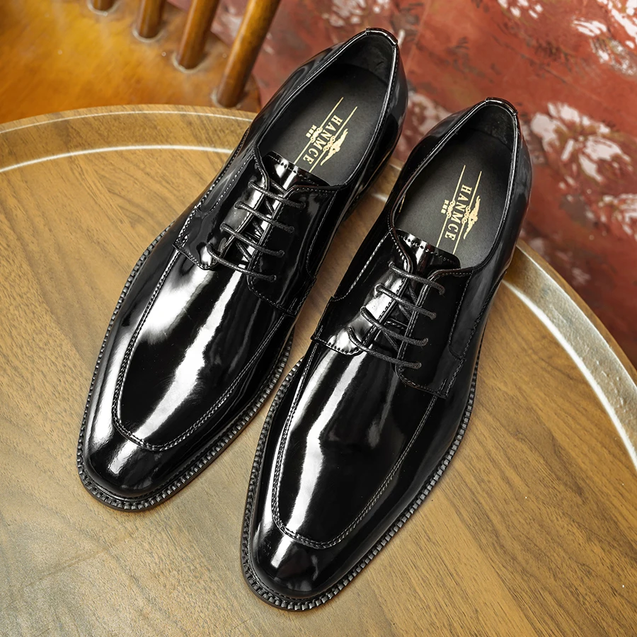 British Handmade Fashion Formal Casual Patent Leather Dress Male Lace-Up Men Derby Shoes  Bullock Business Footwear 2024 Hot