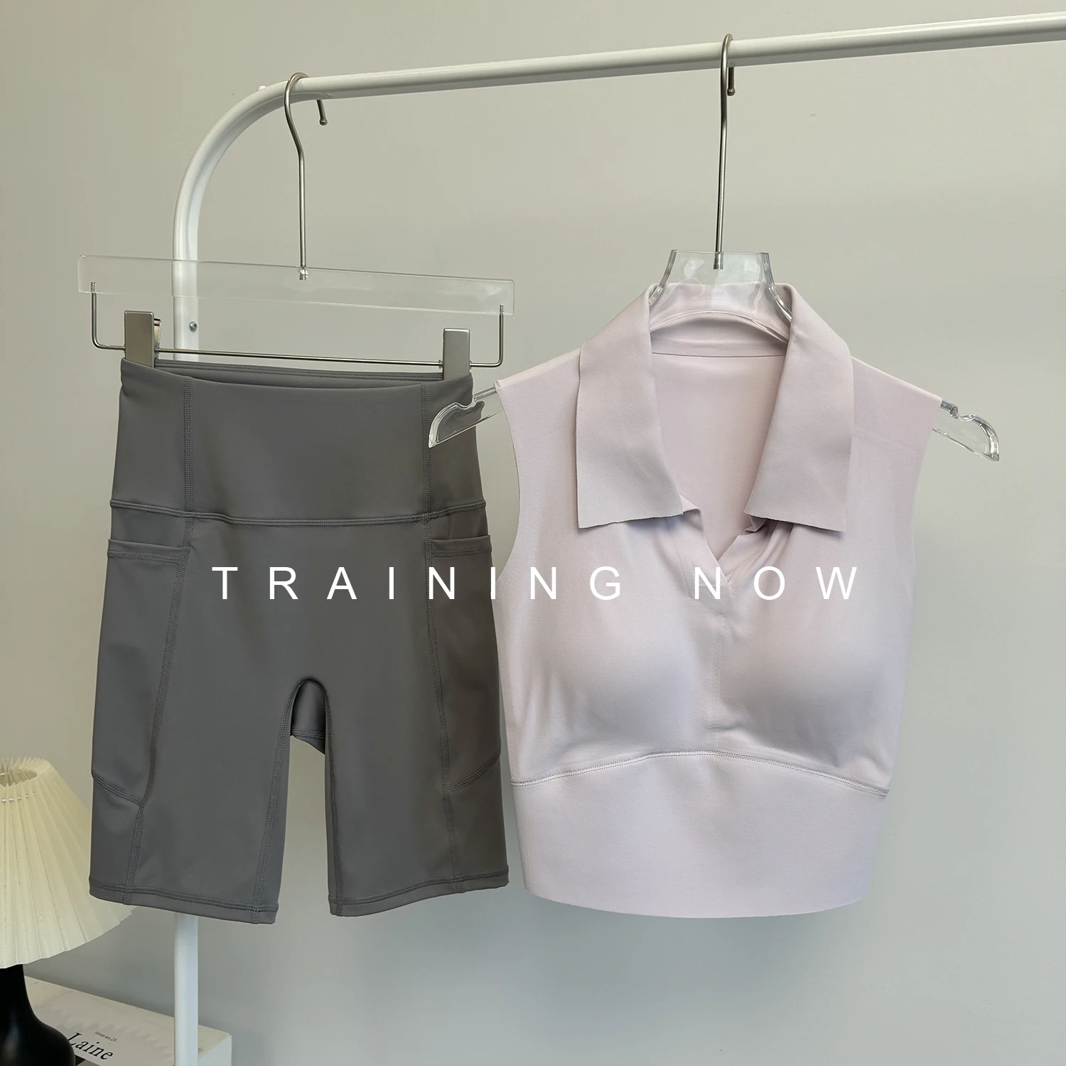 

Sports suit for women in summer 2025 new style gym training vest shorts professional running speed yoga suit