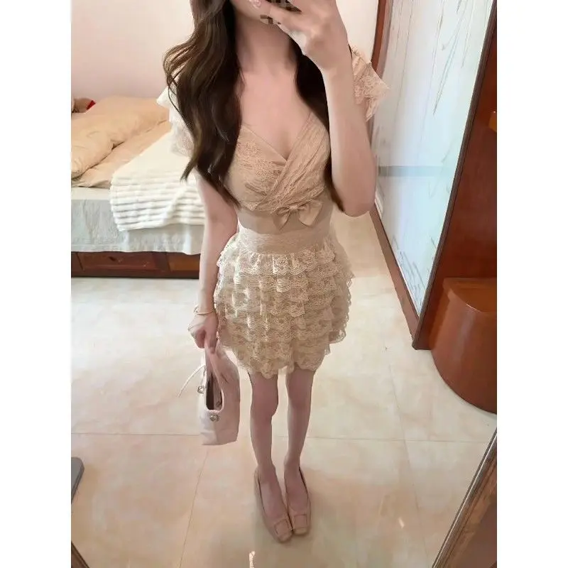 French Coquette Elegant Lace Mini Dress Women Summer V Neck Bow Ruched Slim Fit Bodycon Layered Ruffle Party Clubwear Outfit