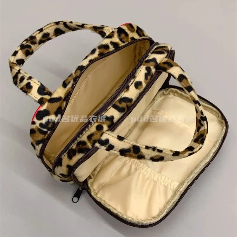 Y2k Spicy Girl Leopard Pattern Middle Ages Hello Kitty Handbag Sanrio Fashion Zipper Makeup Bag Cute Cartoon Cosmetic Handbag