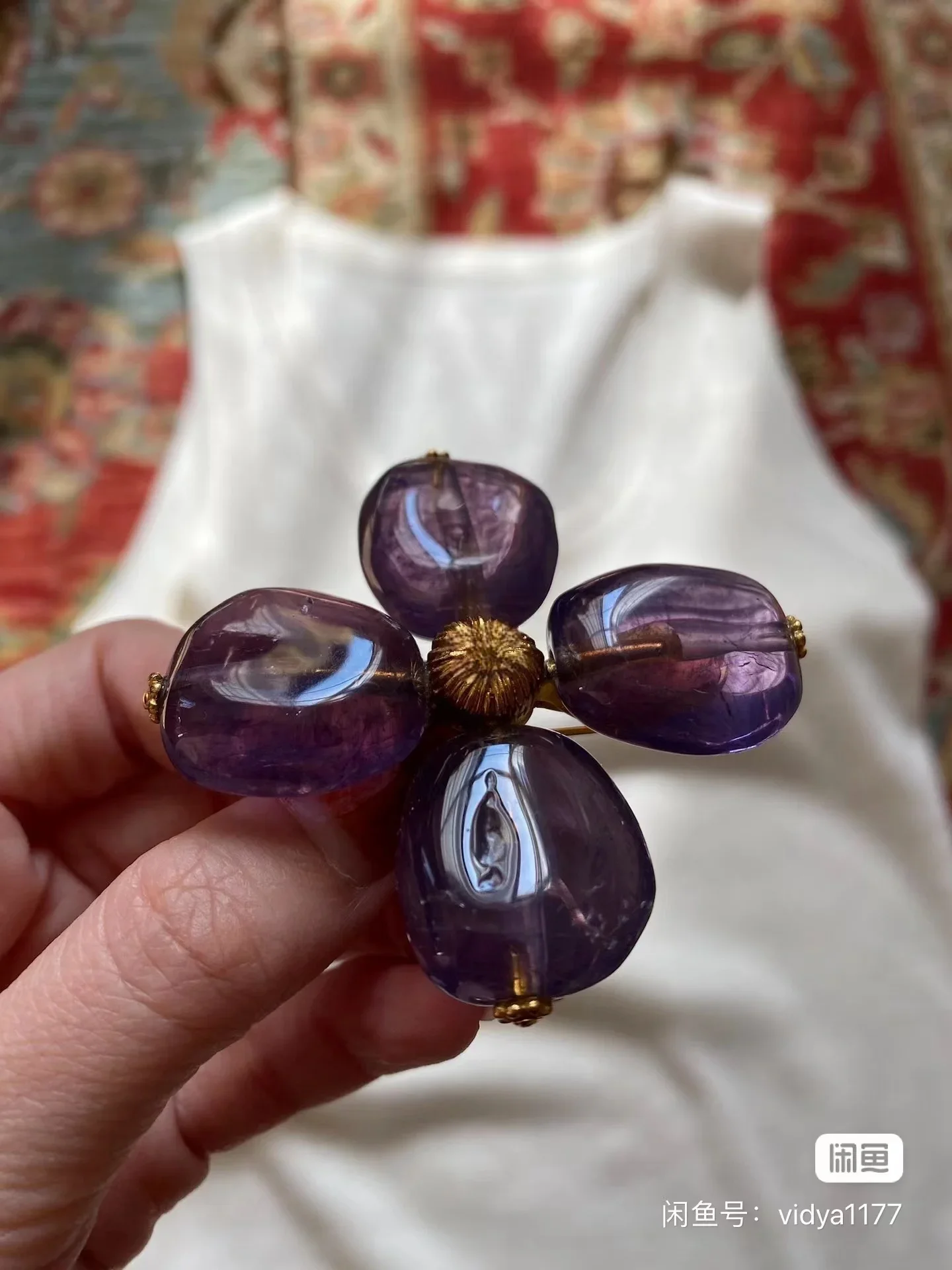 

European and American transparent glass flower brooch