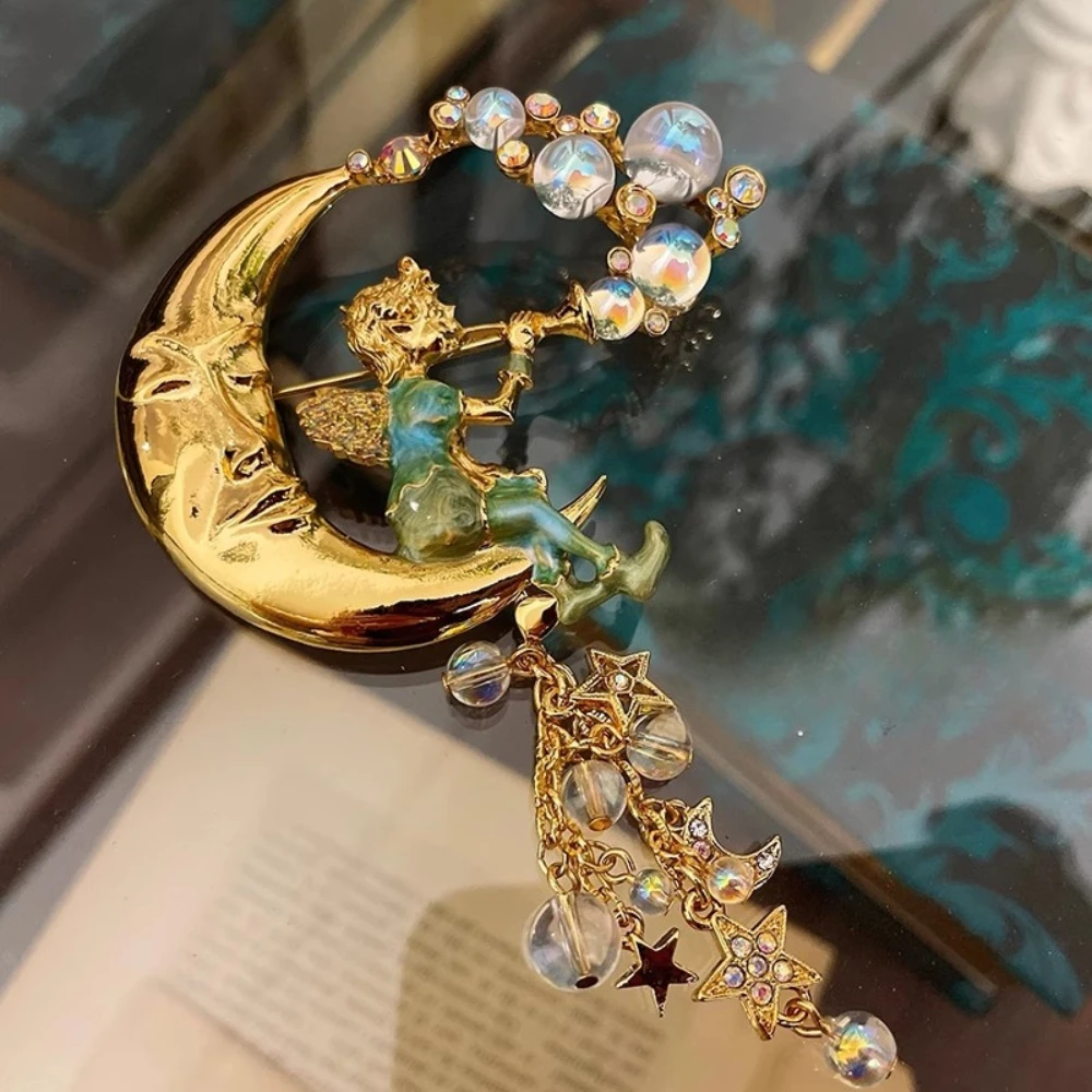 Baroque Vintage Luxury Illusion Bubble Angel Boys Designs Men Women Brooch Pins Pin，TasselJewelryAccessories, WeddingPartyFavors