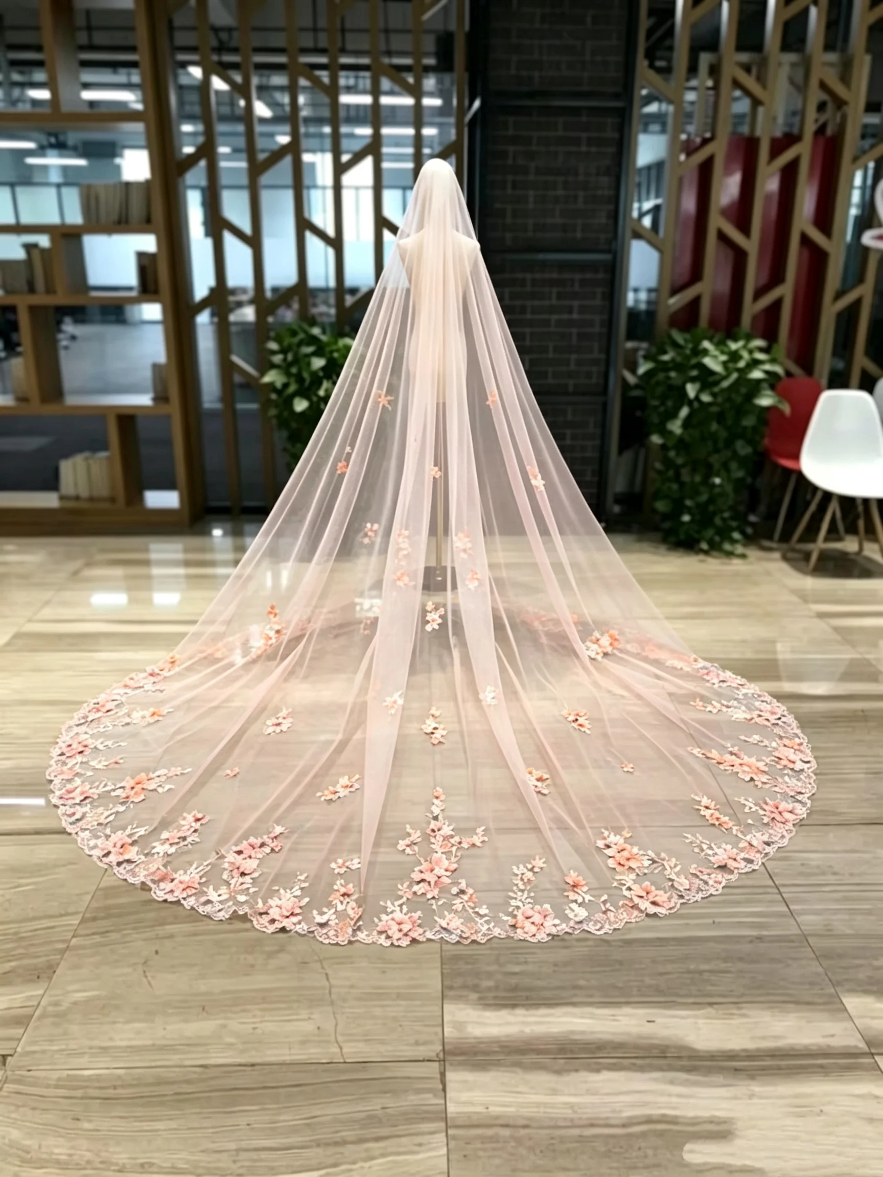 Luxury Bridal Veils Women One-Layer Embroidery Lace Sequined Princess Occasion Dress robes de soirée Customized