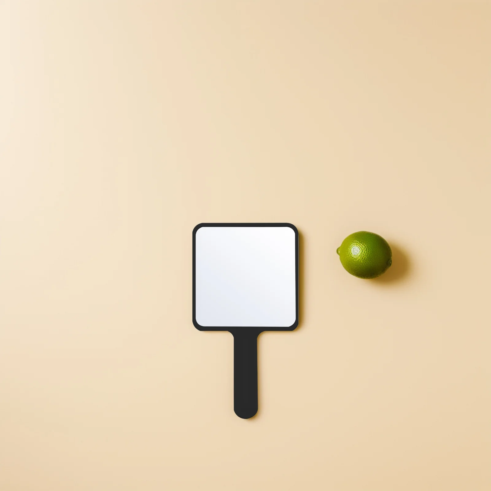 กระจกแต่งหน้าแบบมือถือ ดีไซน์เรียบเนียน เหมาะสำหรับการทาลิปสติก - ใช้งานได้สะดวก เหมาะสำหรับช่างตัดผมและศิลปิน