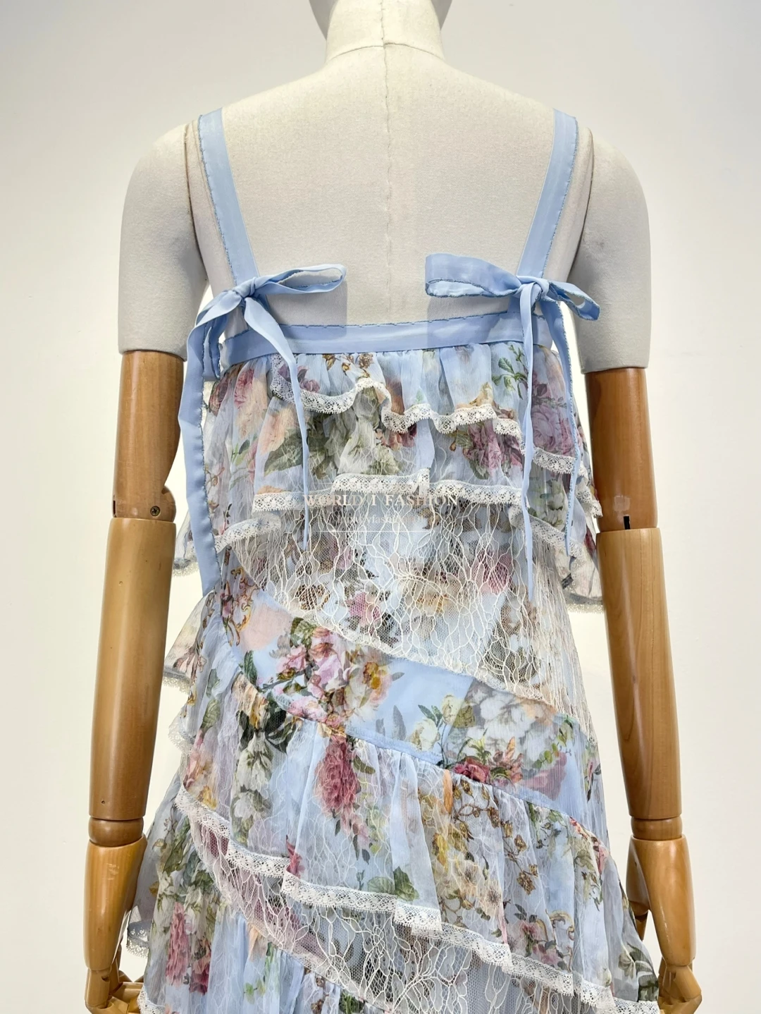 Ruffles Lace High Quality Silk Midi Dress for Holiday 2025 New Women's Blue Floral Print Sleeveless