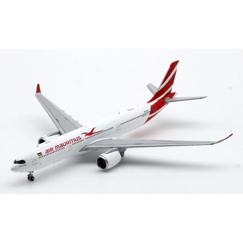 XX4169 Alloy Collectible Plane Gift JC Wings 1:400 Air Mauritius Airbus A330-900NEO Diecast Aircraft Jet Model 3B-NBV With Stand