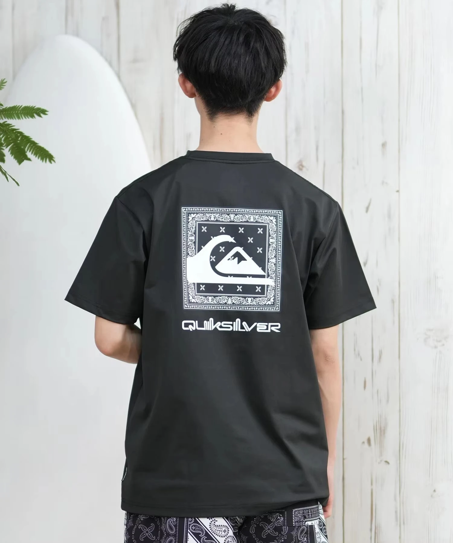 T-shirt de marque Hawaiian Flo - Streetwear Brand With Flowers avis et prix