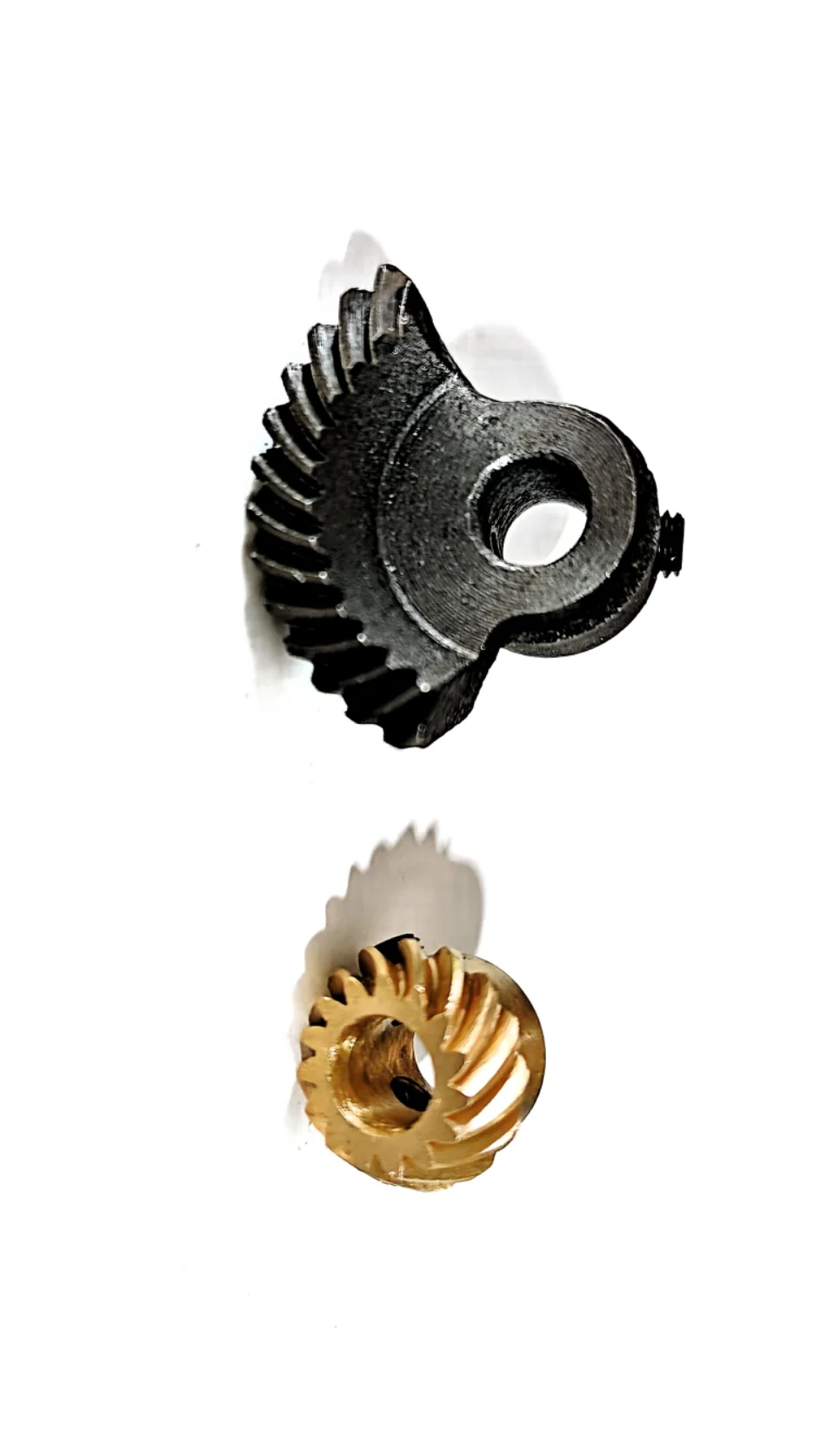 

Шестерня нижнего вала, совместимая с швейной машиной Singer # В62048500 , В620475000 (7,24мм+8,0мм) для певца 2250, 2259, 2263, 3343