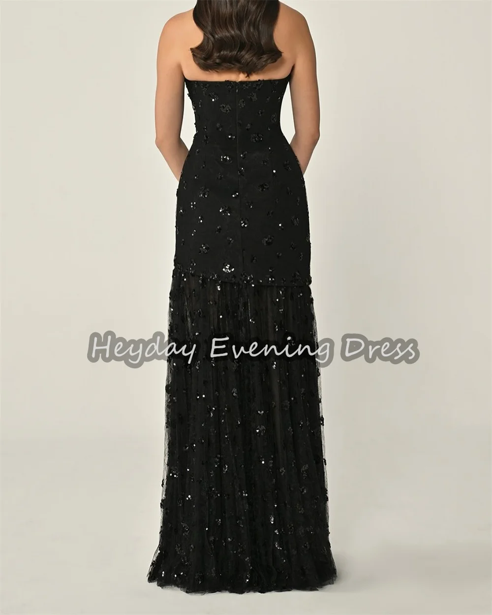 全盛期チュールストラップレス A ラインスパンコール床の長さのエレガントなイブニングドレス女性のための 2025 サウジアラブシンプルなカクテルパーティードレス