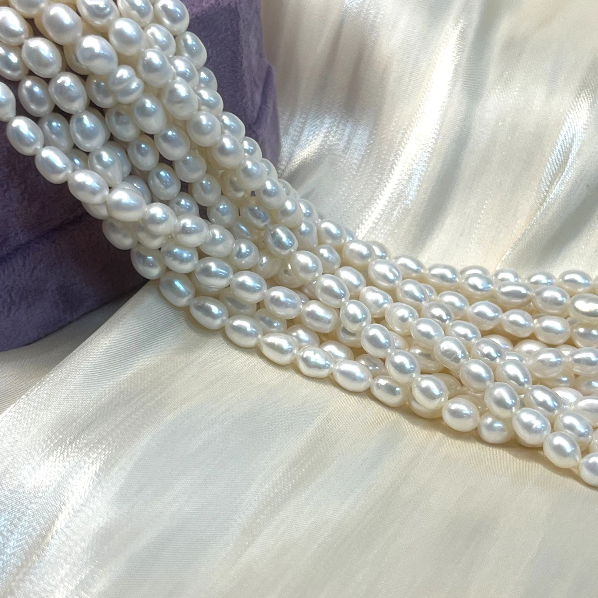 

Natural Freshwater Pearl White Rice Pearl 4-5mm Isolation Beads For Jewelry Making DIY Necklace Earrings Bracelet Accessory