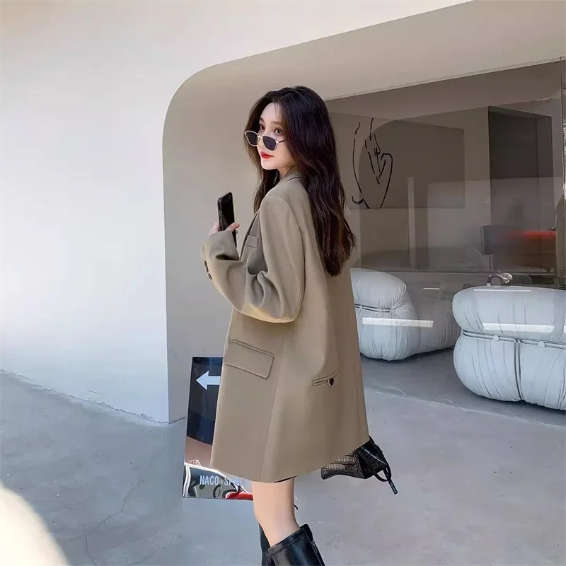 

Pop Split Coffee Colored Blazer Jacket For Women 2024 Autumn Winter New Korean Loose Silhouette Temperament Niche Suit Design Se