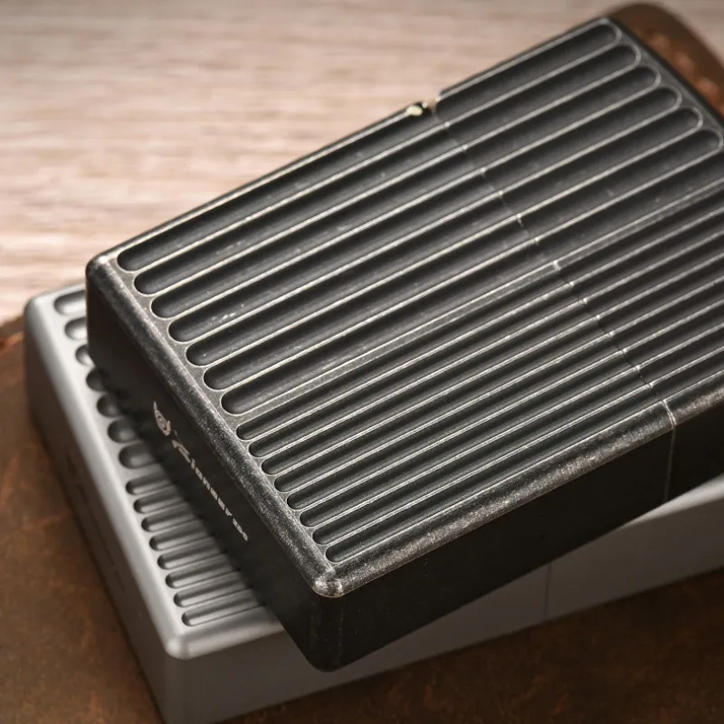 

Чехол для зажигалки из титанового сплава с походная ручкой, вставка для зажигалки не входит в комплект, мужской подарок для отца, ветрозащитный толстый корпус, инструмент EDC