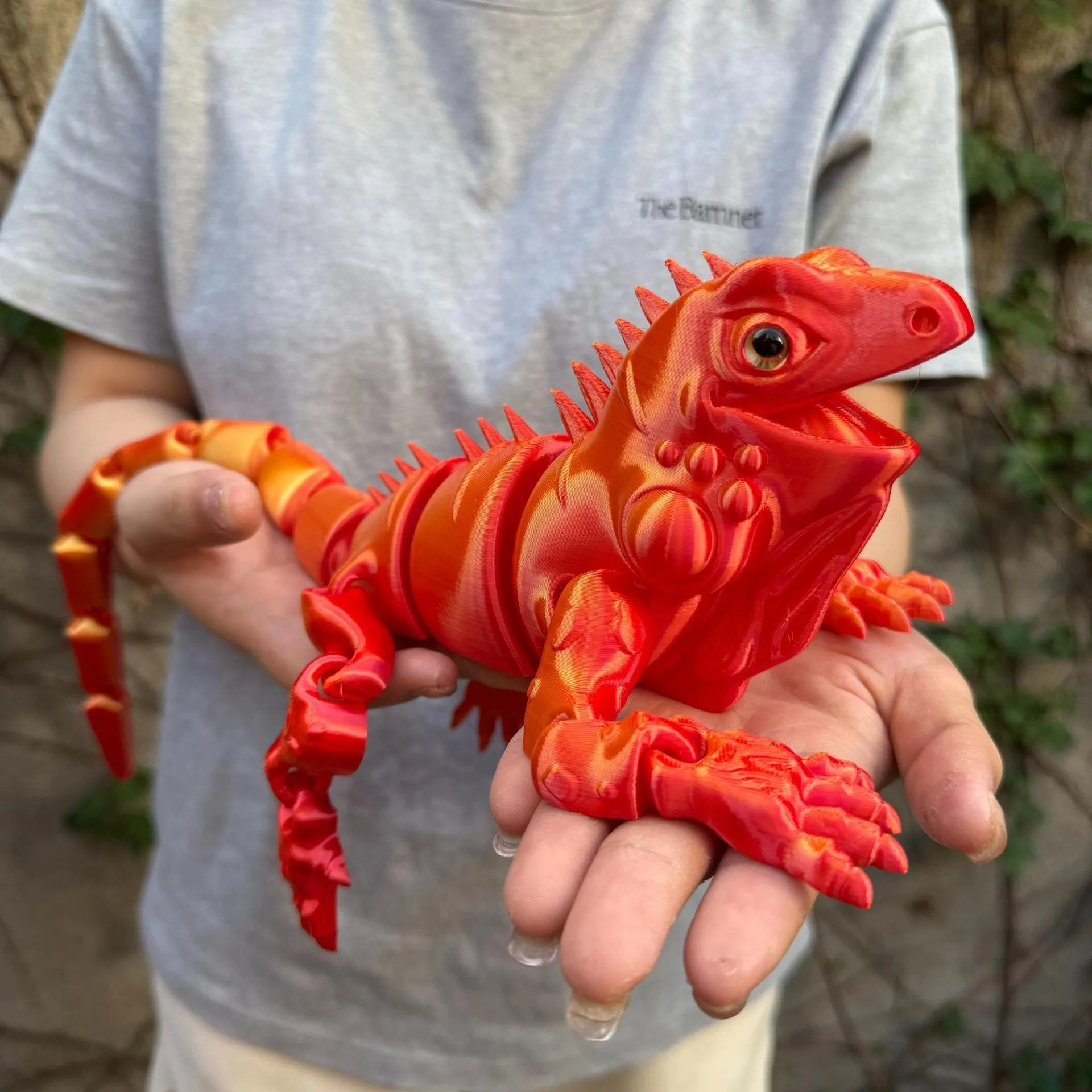 Flexible Jointed 3D Printed Chameleon Statue, Rich Expressive Eyes, Moving Legs, Christmas Gift, Vintage Future Design